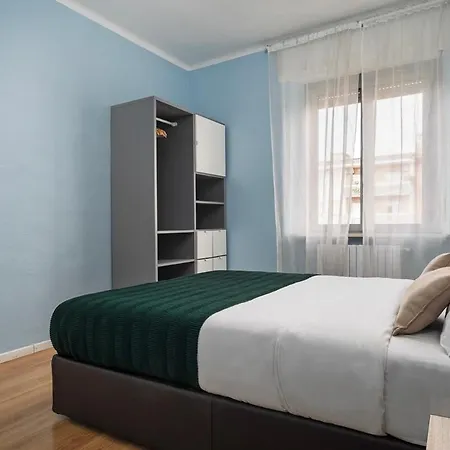 Classbnb - Just 2 Minutes Walk From Domodossola M5 Metro Station *